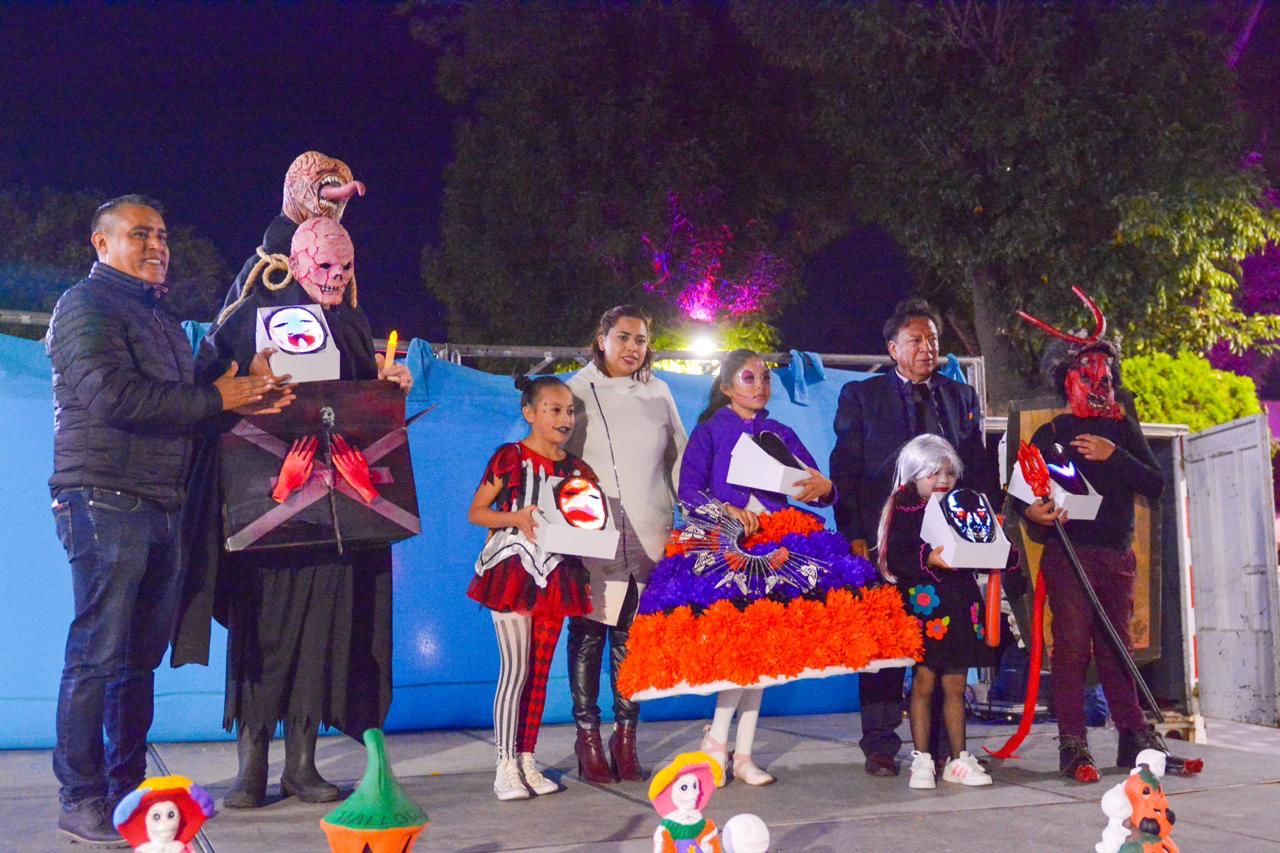 Con éxito se realiza el Festival de Día de Muertos en Apetatitlán
